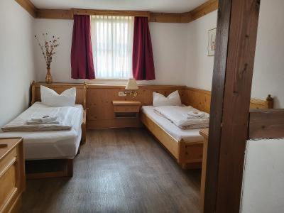 Historik Hotel Ochsen Tamm Kamer foto